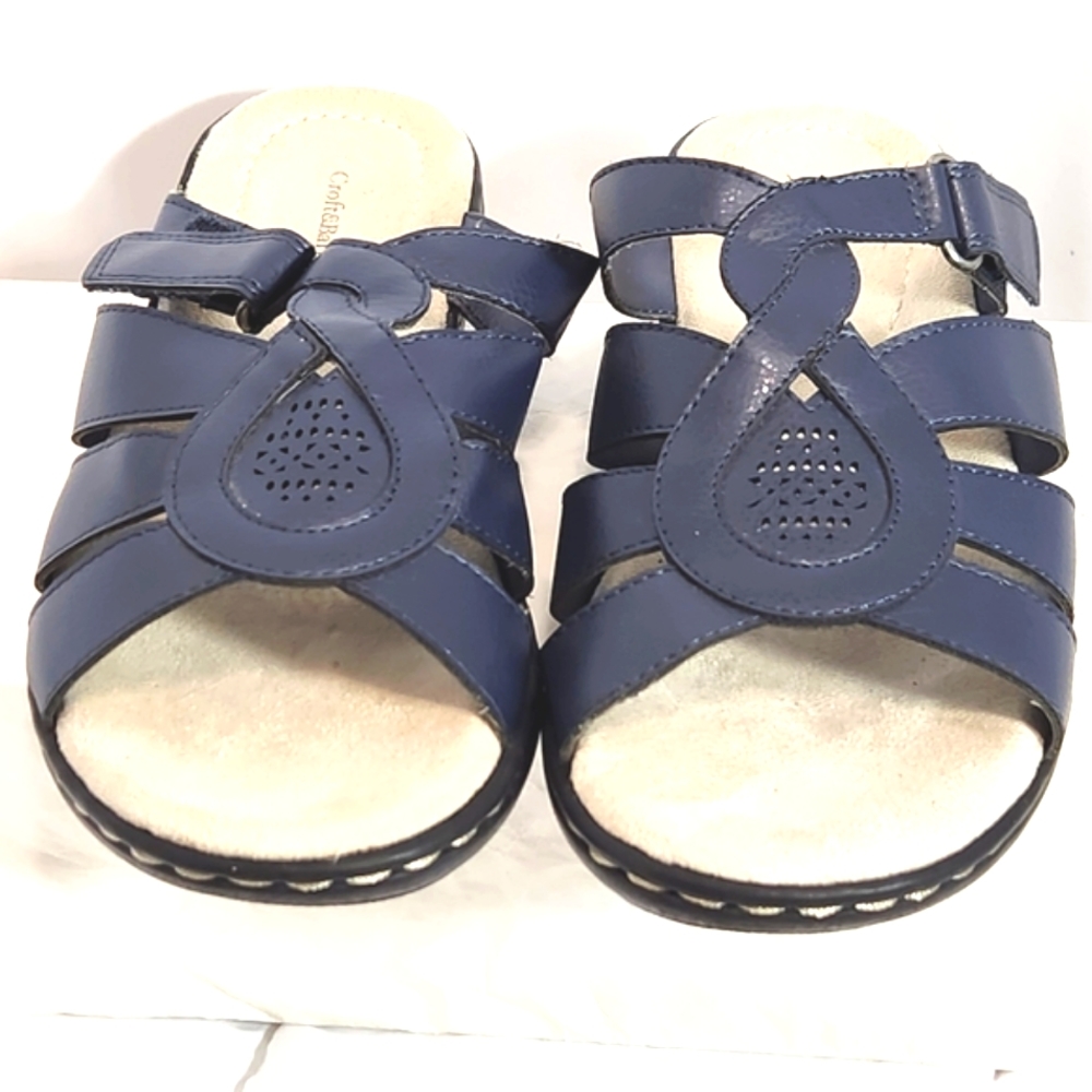 Croft & Barrow Navy Dwelling Strappy Sandals Size 7m